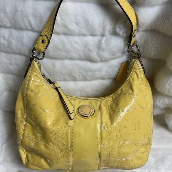 Coach patent leather yellow stitch logo shoulder bag with silver tone hardwares - Picture 5 of 14